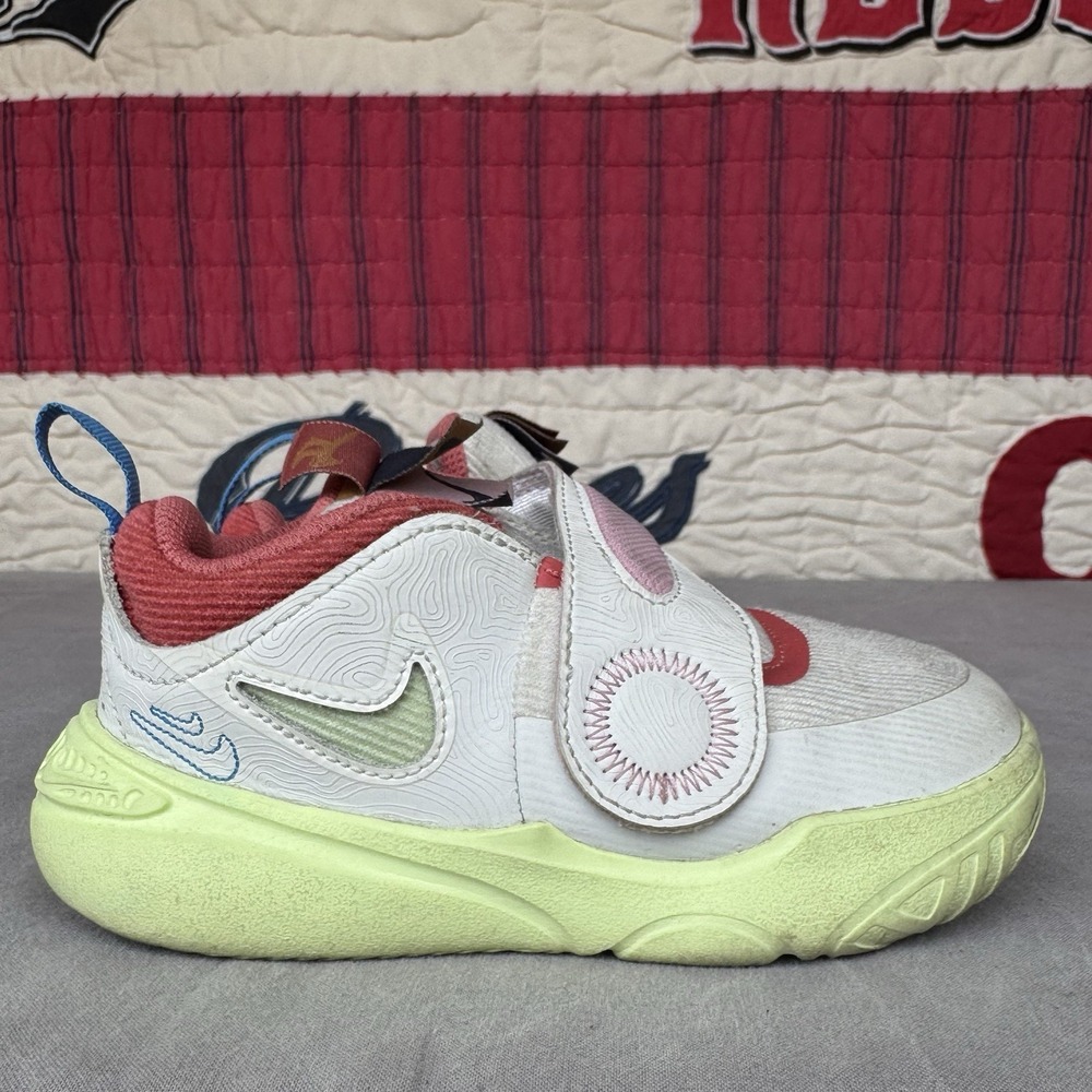 Size 10c - (TD) Nike Team Hustle D11 Summit White Barely Volt FJ1394-100 - Picture 2 of 8